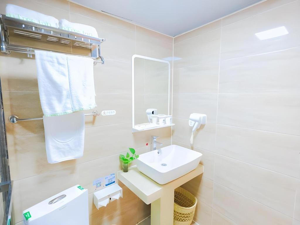 Greentree Inn Shanghai Guangxin Road Tongji Hospital Express Hotel Xangai Exterior foto